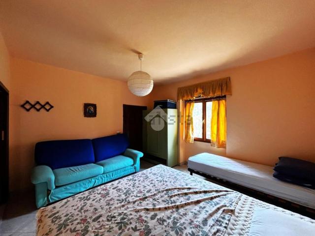 Appartamento in vendita a Gorno, Lombardia