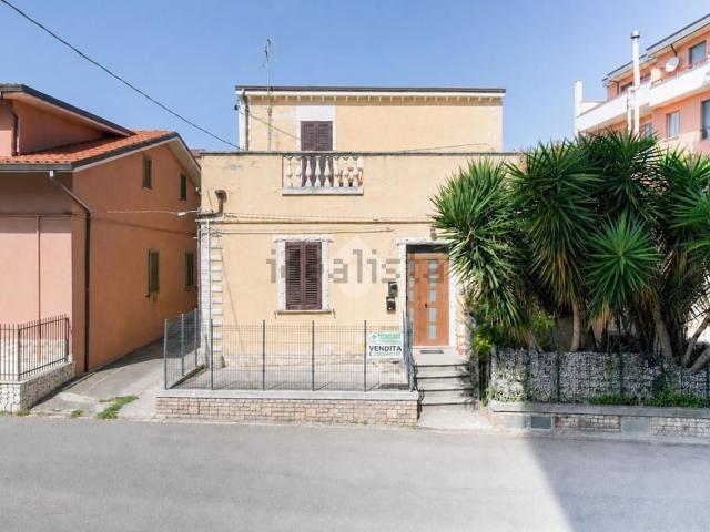 Appartamento in vendita a Ortona, Abruzzo