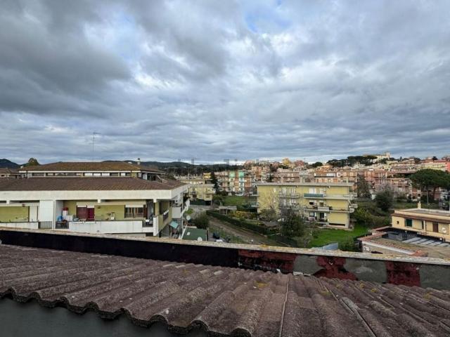 Appartamento in vendita a Poggio dell'Asino, Roma Capitale