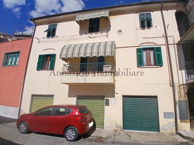 Appartamento in vendita a Pontecimato, Carrara