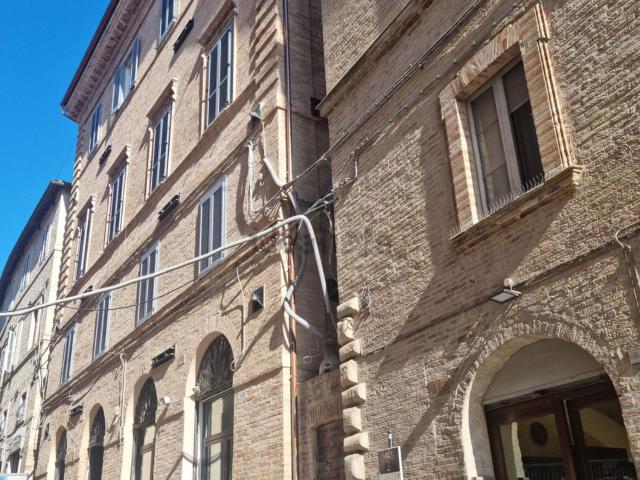 Appartamento in vendita a Tirassegno, Marche