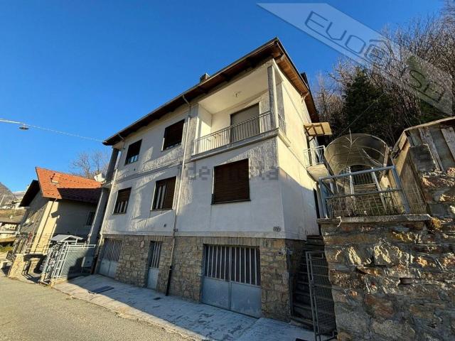 Appartamento in vendita a Castel del Bosco, Roure