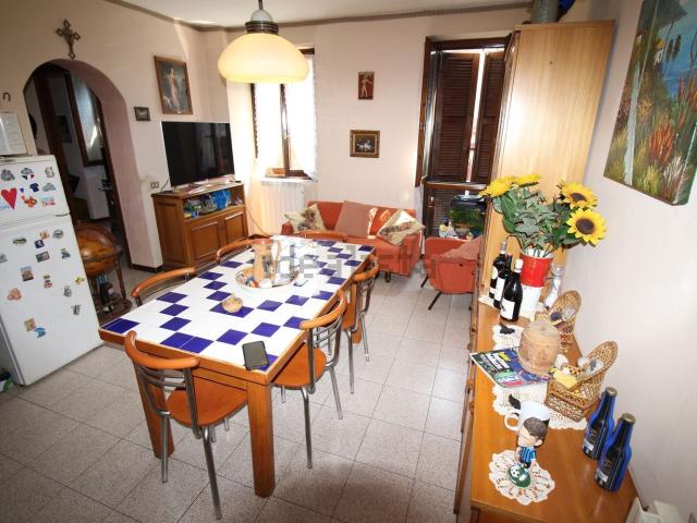 Appartamento in vendita a Veduggio Con Colzano, Lombardia