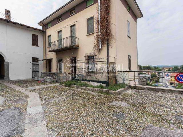 Appartamento in vendita a Lurago d'Erba
