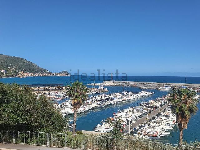 Appartamento in vendita a Calvisio, Finale Ligure