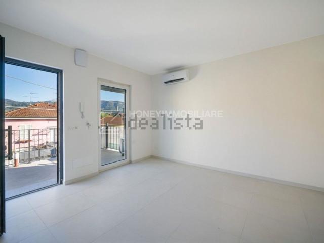 Appartamento in vendita a Sarzana, Liguria