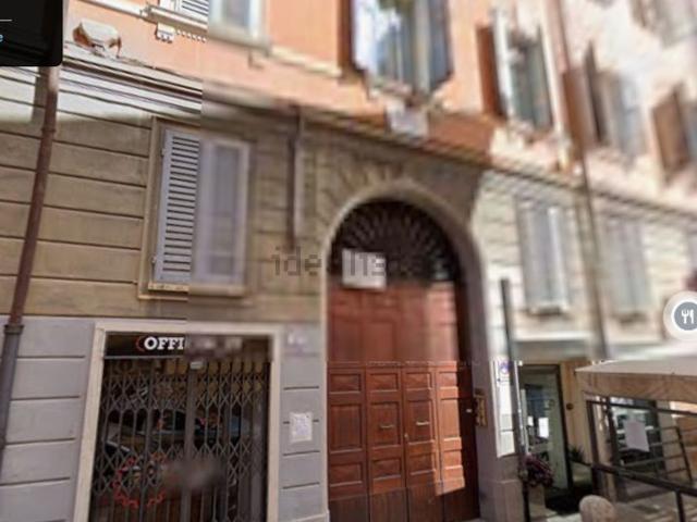 Appartamento in vendita a Centro Storico, Modena