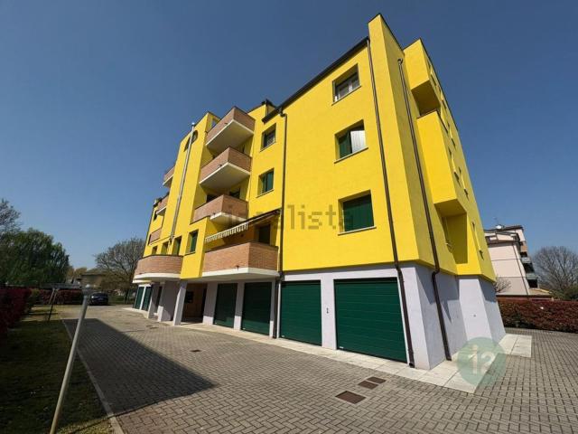 Appartamento in vendita a Unione Comuni Modenesi Area Nord, Mirandola