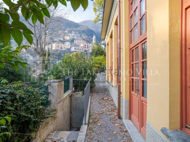 Appartamento in vendita a Moltrasio, Lombardia