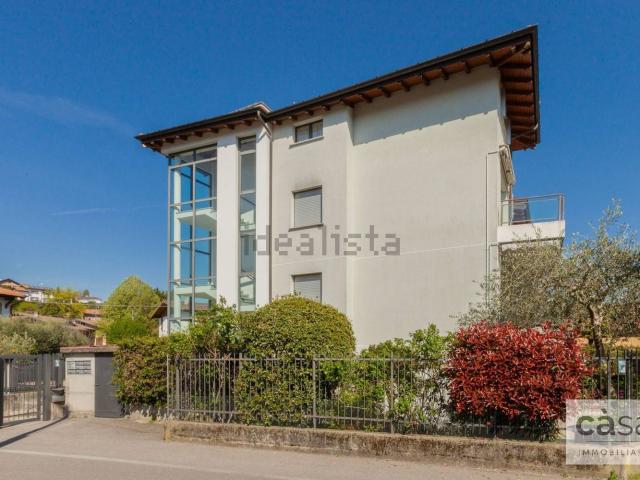 Appartamento in vendita a Biumo Superiore, Varese