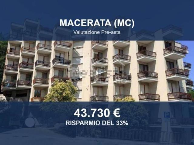 Appartamento in vendita a Tribunale, Macerata