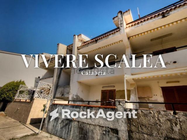 Appartamento in vendita a La Petrosa, Calabria