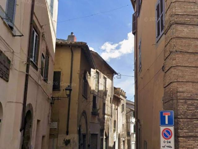 Appartamento in vendita a Capranica, Viterbo