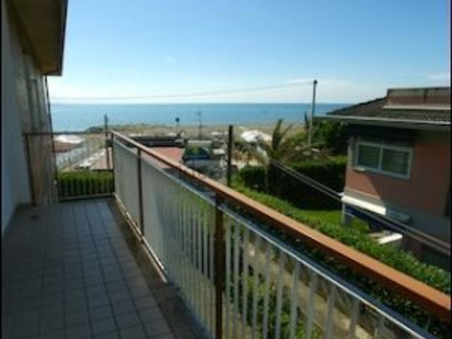Appartamento in vendita a Ameglia, Liguria