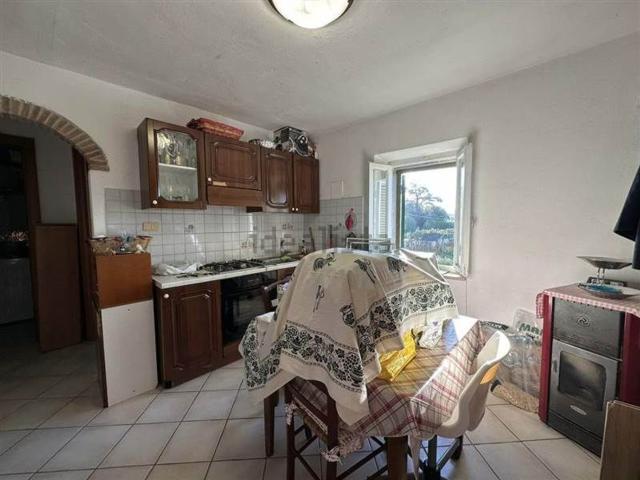 Appartamento in vendita a Bivio Di Ravi, Toscana