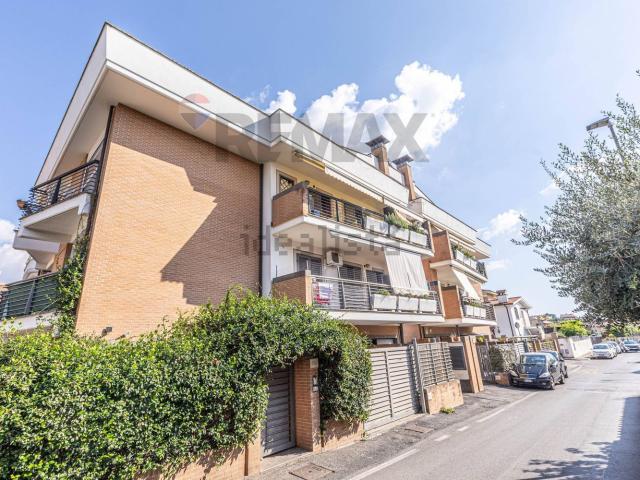 Appartamento in vendita a Poggio delle Mole, Marino