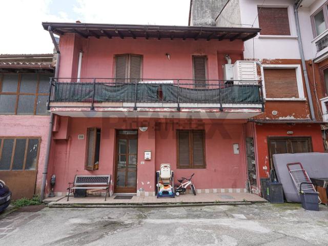 Appartamento in vendita a Brembate, Lombardia