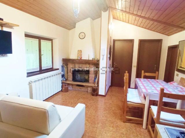 Appartamento in vendita a Oneta, Lombardia
