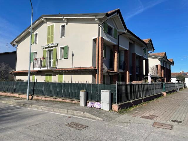 Appartamento in vendita a Capergnanica, Lombardia