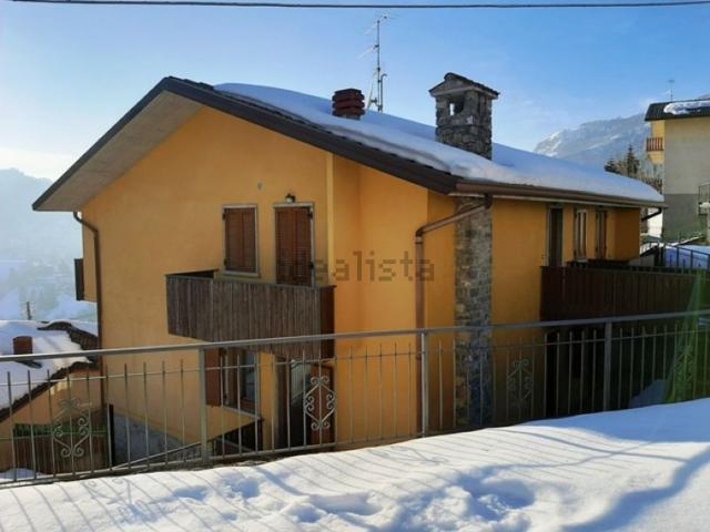 Appartamento in vendita a Comunità Montana della Valle Brembana, Zambla Bassa
