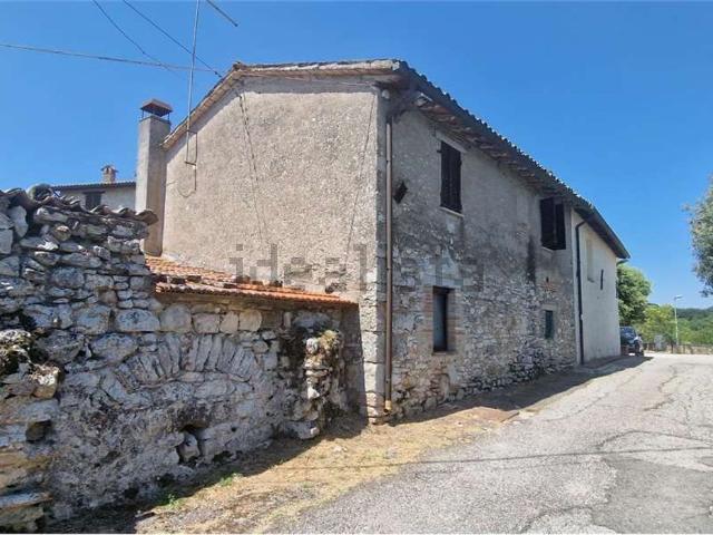 Appartamento in vendita a Colpetrazzo, Umbria