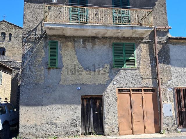 Appartamento in vendita a Valentano, Lazio