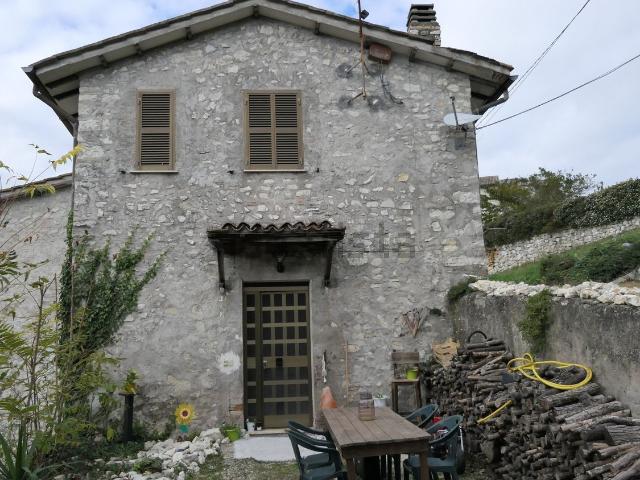 Appartamento in vendita a Palazzaccio di Strettura, Spoleto