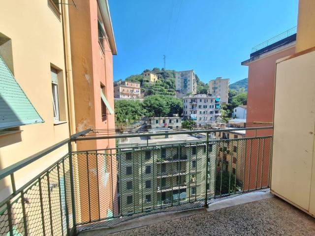 Appartamento in vendita a Val Polcevera, Serra Riccò