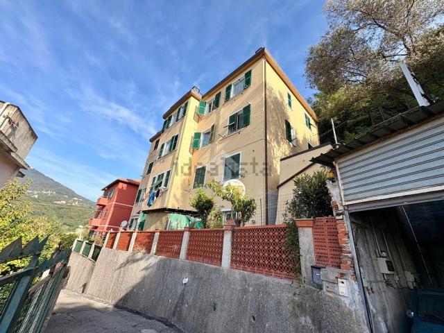 Appartamento in vendita a Romairone, Genova