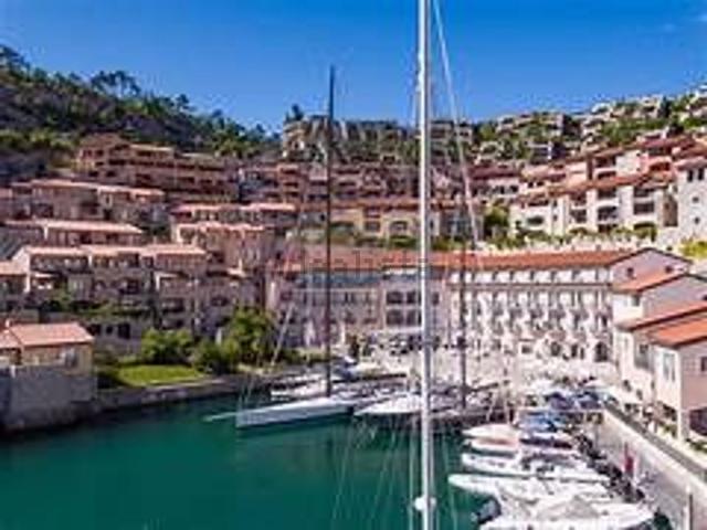 Appartamento in vendita a Borgo San Mauro / Naselje Svetega Mavra, Aurisina