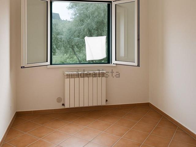 Appartamento in vendita a Imperia, Liguria