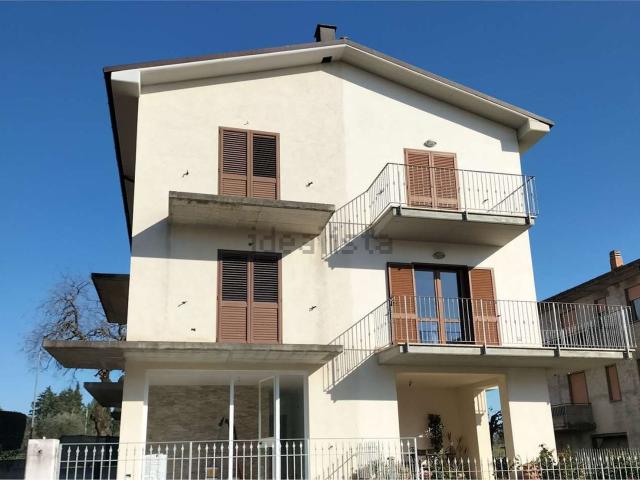 Appartamento in vendita a Giove, Umbria