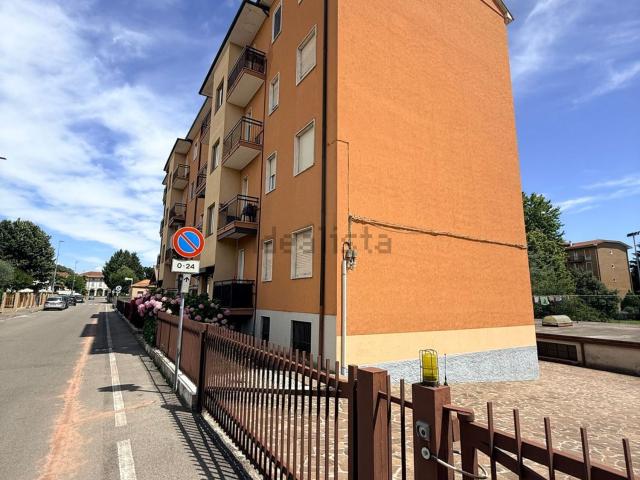 Appartamento in vendita a Usmate Velate, Lombardia