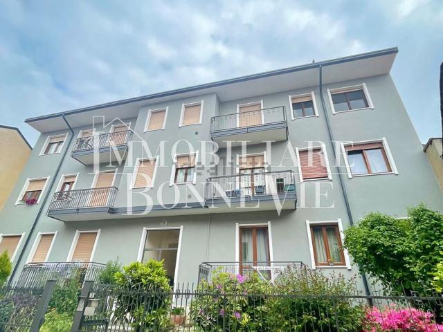 Appartamento in vendita a Venegono Inferiore, Lombardia
