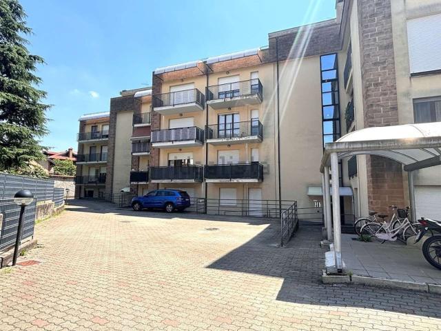 Appartamento in vendita a Biumo Superiore, Varese