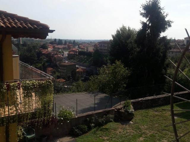 Appartamento in vendita a Almenno San Salvatore, Lombardia