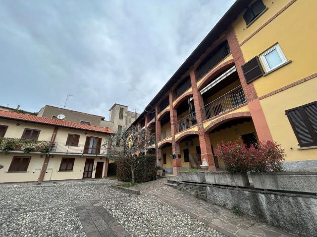 Appartamento in vendita a Figino Serenza, Lombardia