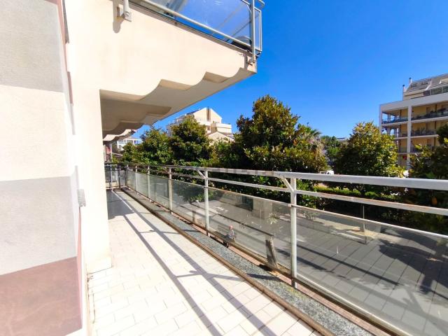 Appartamento in vendita a Albenga, Liguria
