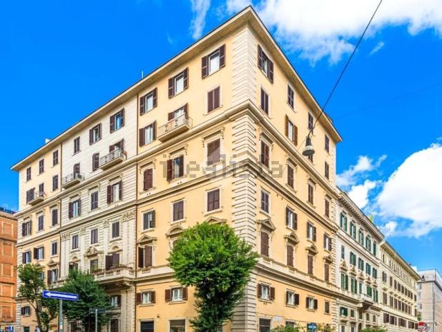 Appartamento in vendita a Prati, Roma