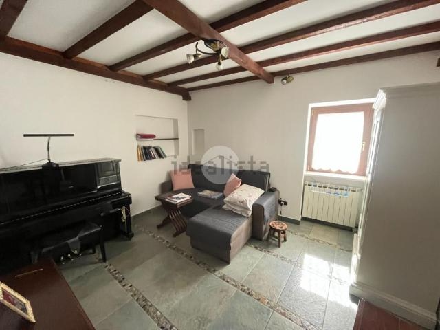 Appartamento in vendita a Scacciati, Roma Capitale