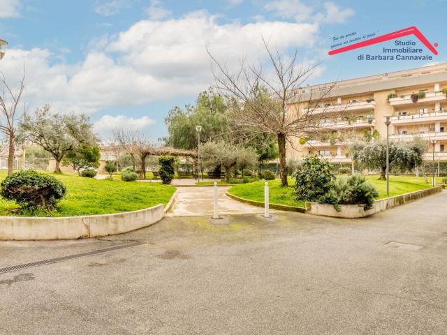Appartamento in vendita a Axa, Roma Capitale