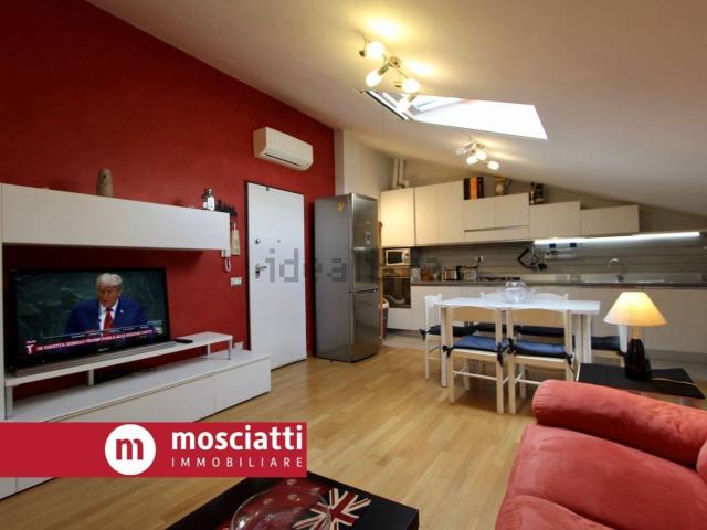 Attico in vendita a Quartiere Feggiani, Marche