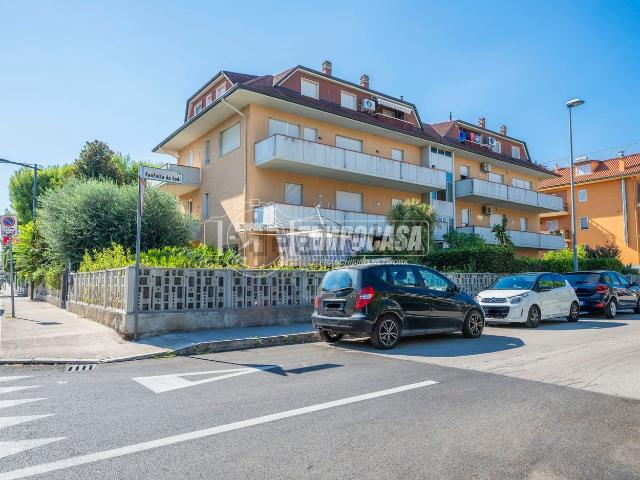 Appartamento in vendita a Sentina, Marche
