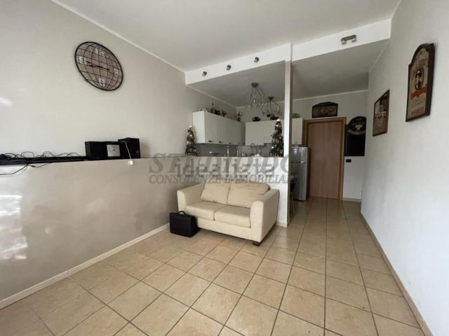 Appartamento in vendita a Limbiate, San Francesco