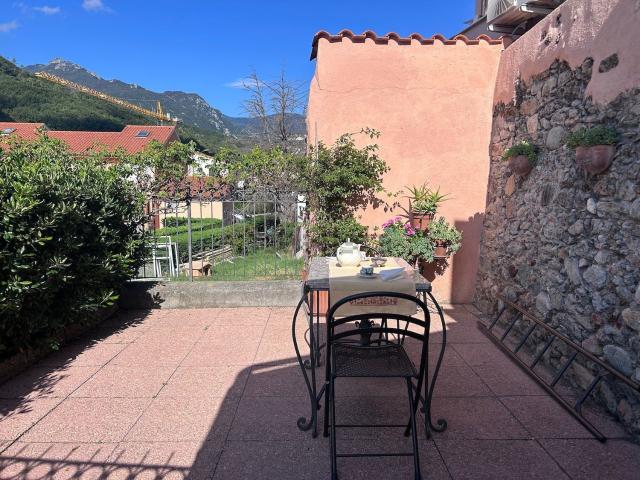 Appartamento in vendita a Tovo San Giacomo, Liguria