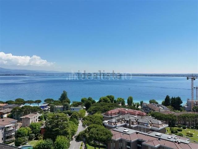 Appartamento in vendita a Desenzano Del Garda, Lombardia