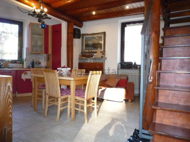 Appartamento in vendita a Vergiate, Lombardia