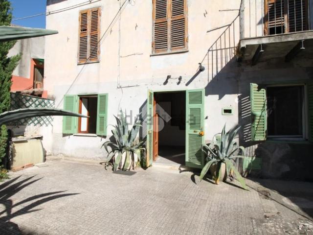 Appartamento in vendita a Canino, Lazio