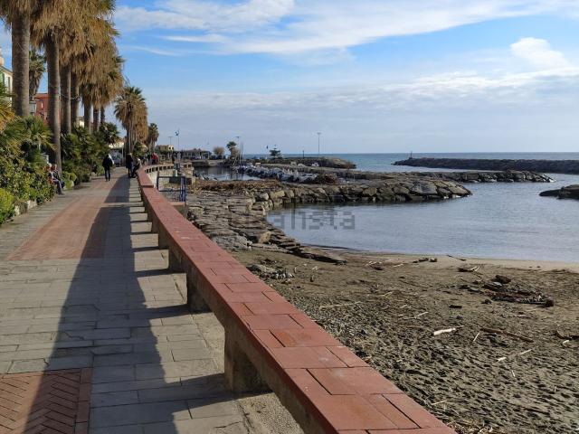 Appartamento in vendita a Riva Ligure, Provincia di Imperia