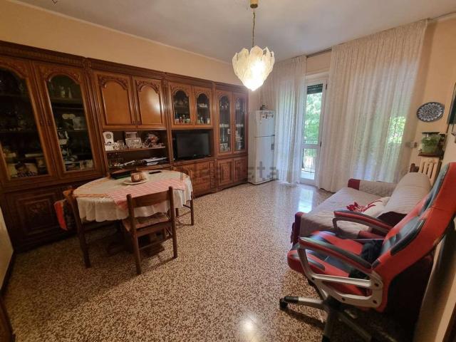 Appartamento in vendita a Limbiate, Lombardia